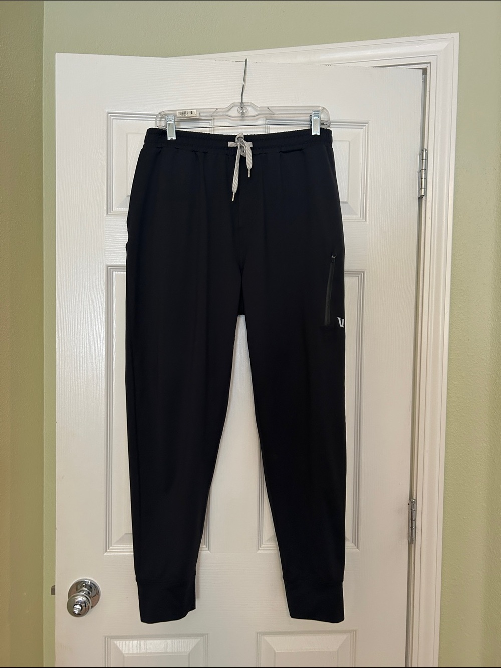 Vuori Men's Sunday Performance Jogger in Black